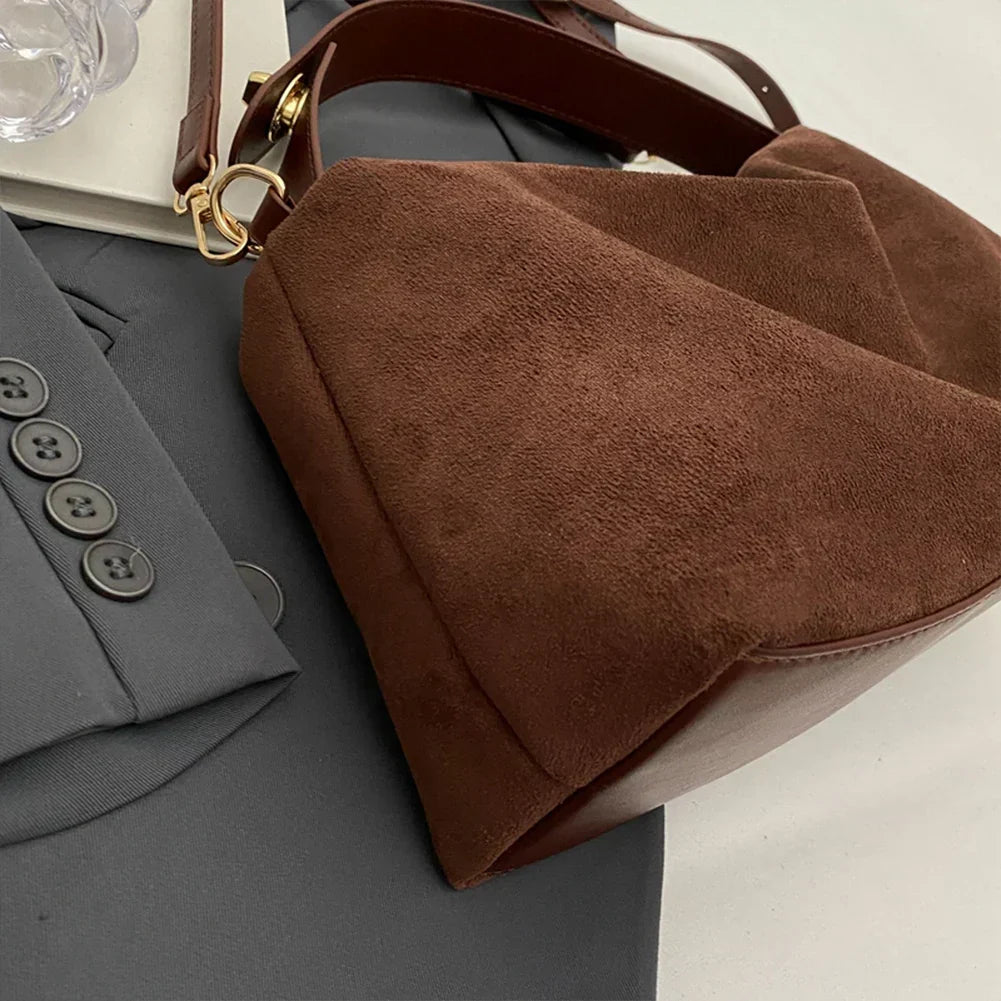 CIVILON Stockholm™ |  Lyxig Suede Handväska