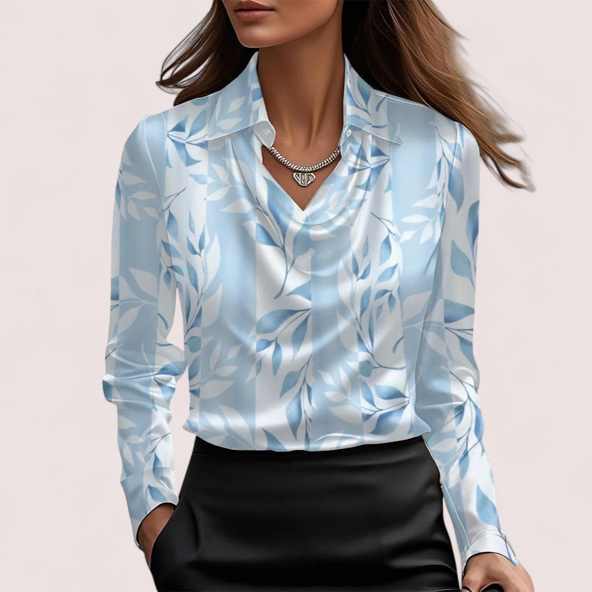 CIVILON ™ | Blus med lyxig glans och veckad halsringning